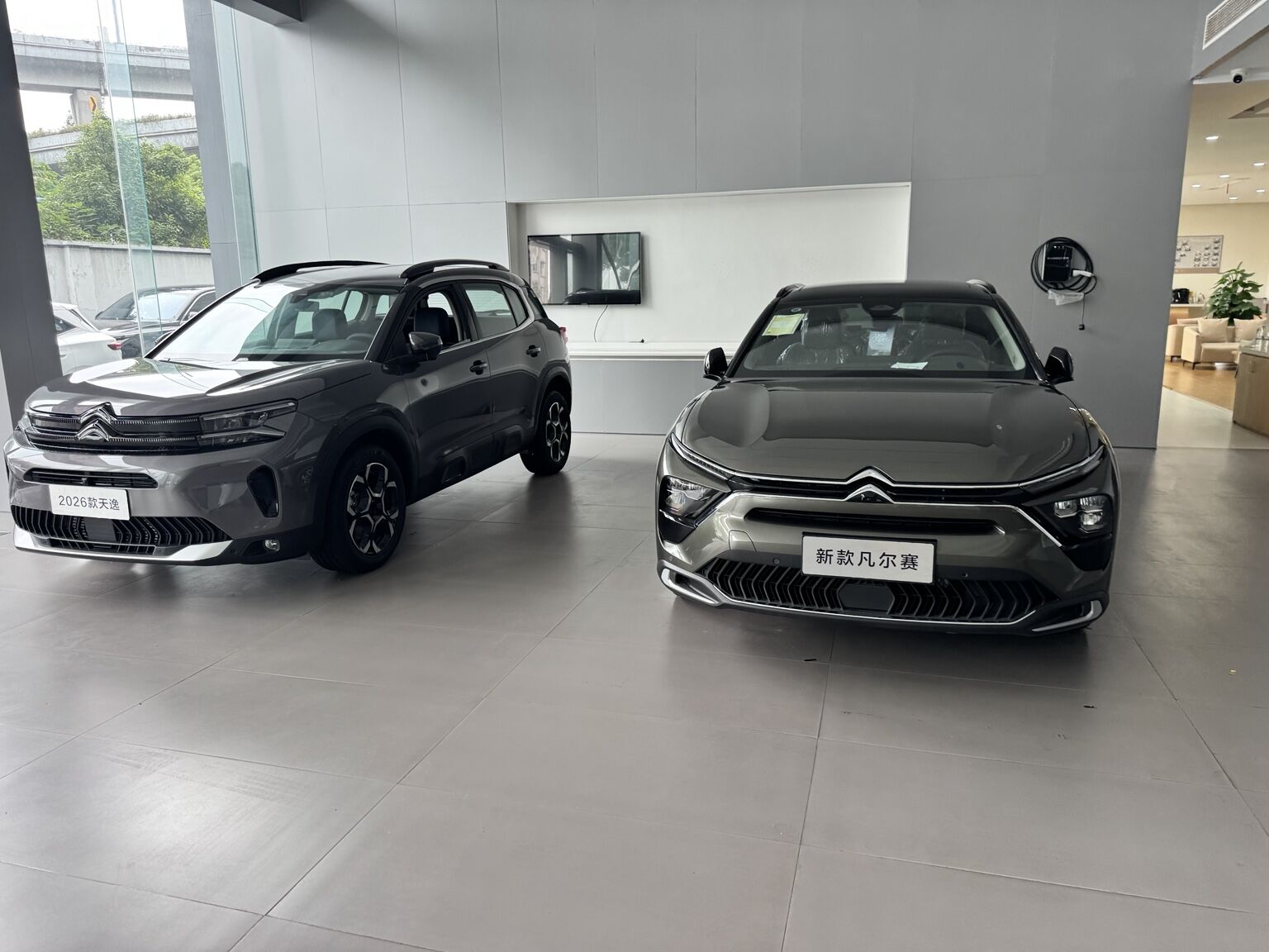 Citroën vehicle display inside the Hangzhou showroom