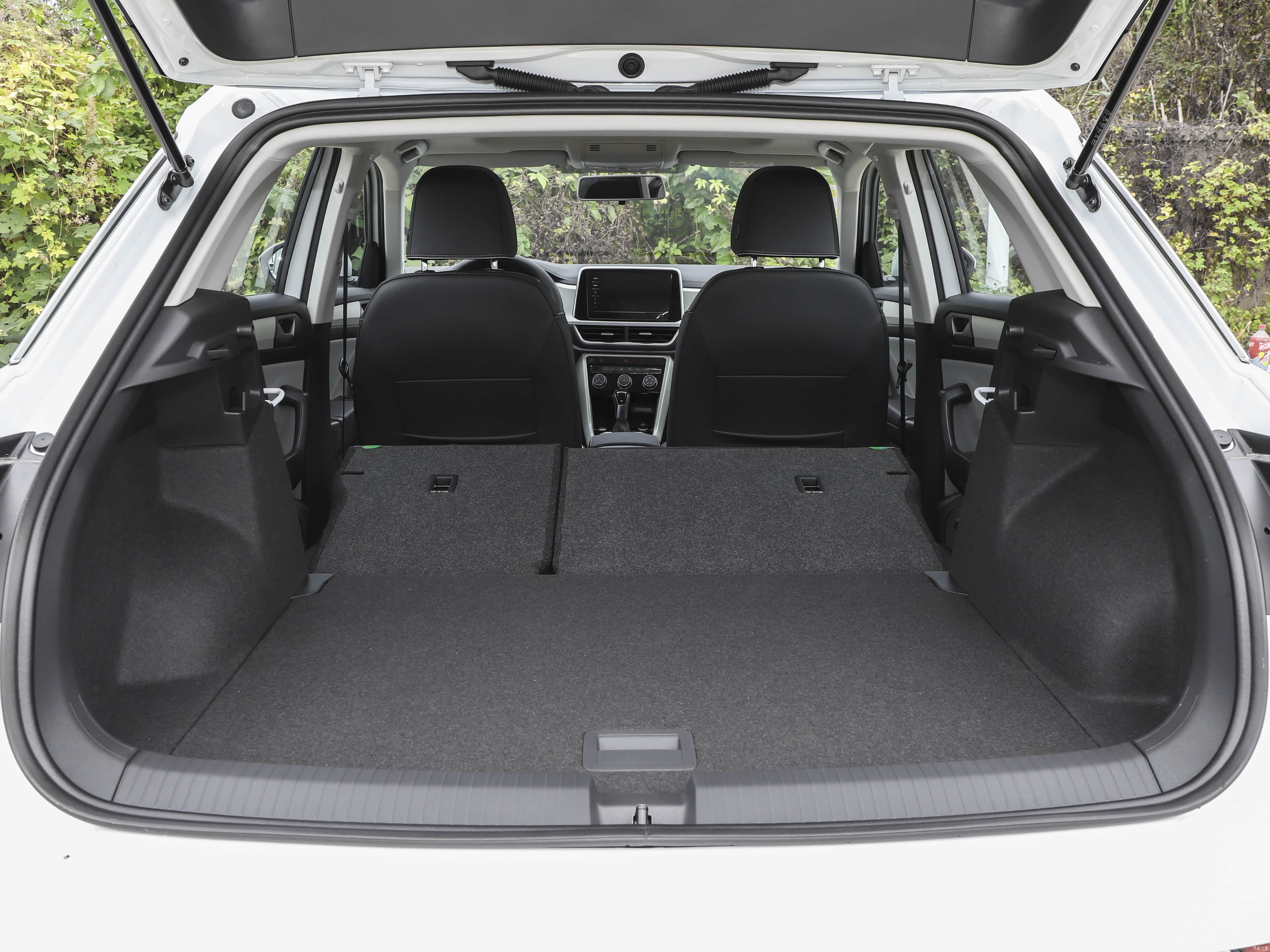 Volkswagen T-Roc cargo area with rear seats folded